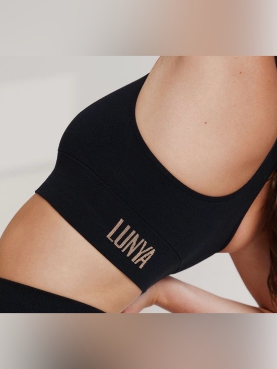 lunya Other - Lunya Ribbed Scoop Sports Bra with Logo Band in Taupe Size Medium